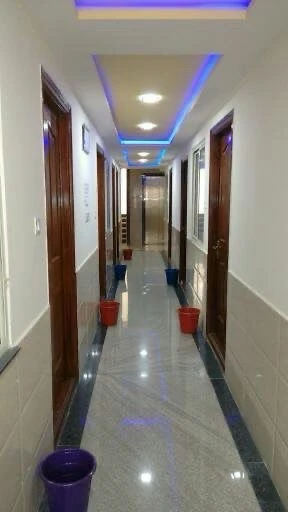 Clean corridor at Gayatri Luxury Gents PG