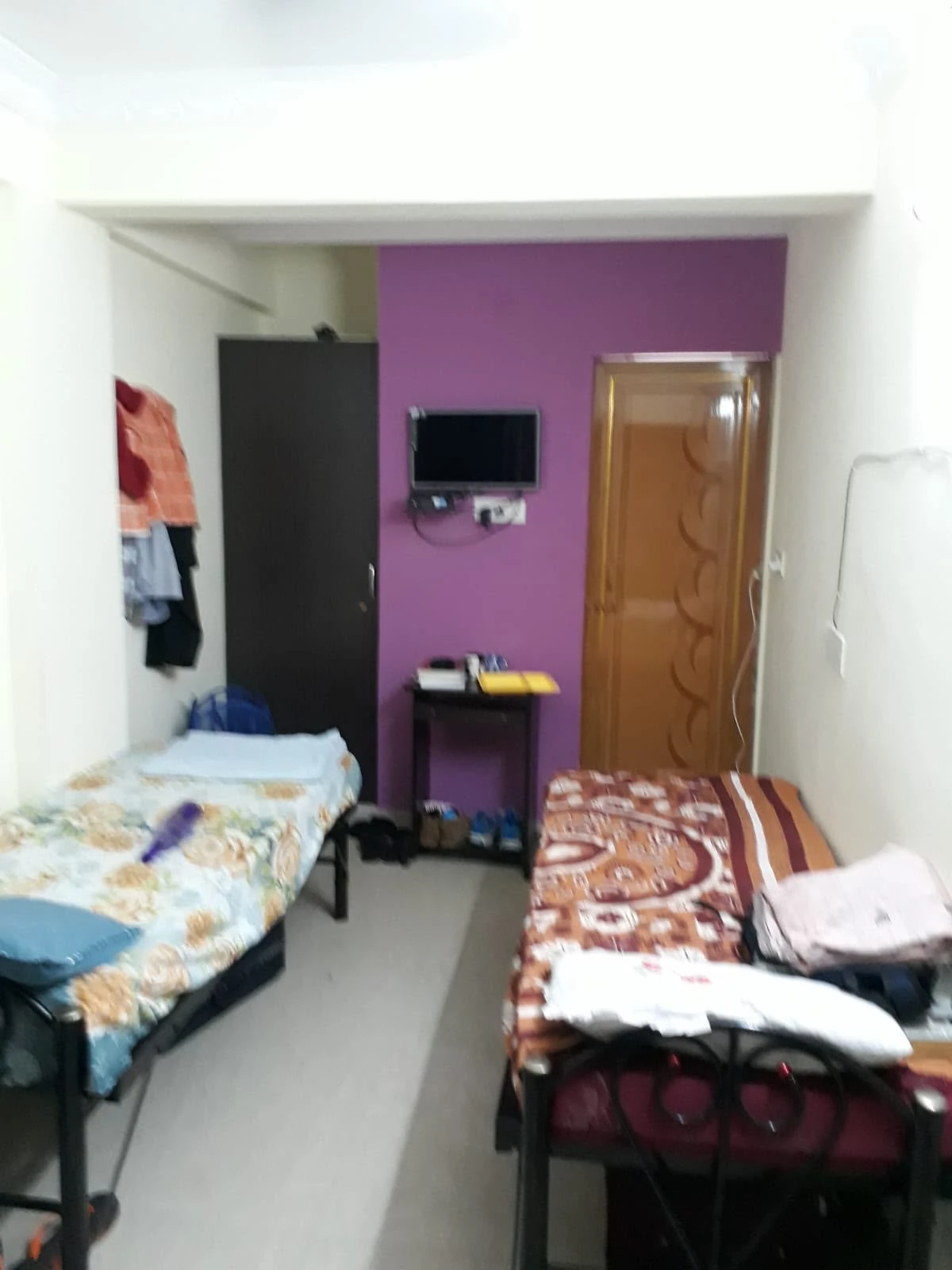 Twin-sharing room interior at Gayatri Luxury Gents PG